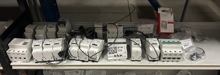 24x Elektrotechnische schakelcomponenten W.o. Eaton, Schneider, Honeyw